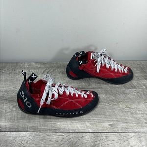 5.10 Five Ten Rock Climbing Leather Mens Black & Red Shoes Sneakers Boots Size 6